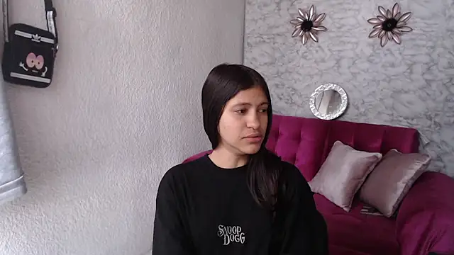 Evagirl69 online show from February 13, 2026, 12:27 pm