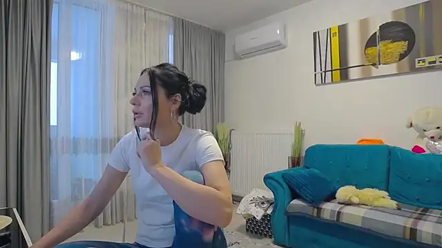 ScarletTemptations online show from January 16, 2026, 6:17 am