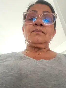 Vickysweeeettt online show from December 19, 2025, 5:15 pm