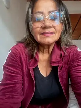 Vickysweeeettt online show from April 18, 2026, 9:04 pm