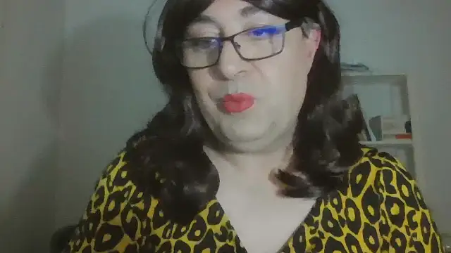 nataliacd online show from October 27, 2025, 5:36 pm