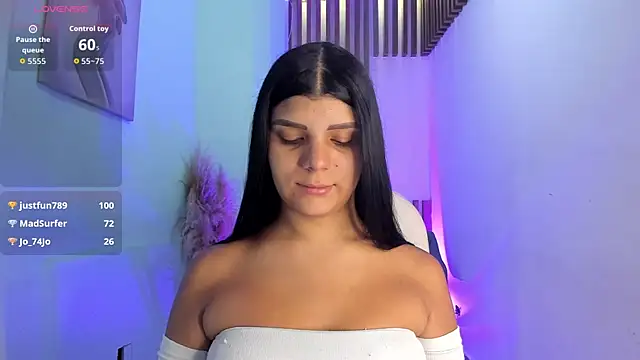 Snapshot of PauliinaBelle_ chatting on November 13, 2025, 12:31 pm PauliinaBelle online show from November 13, 2025, 12:31 pm