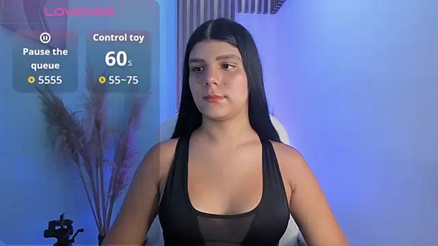 Snapshot of PauliinaBelle_ chatting on October 31, 2025, 1:19 pm PauliinaBelle online show from October 31, 2025, 1:19 pm