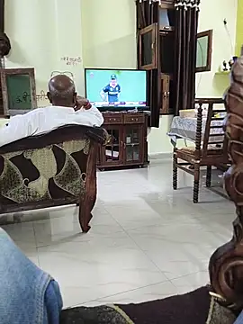 vardh033 online show from November 2, 2025, 2:44 pm