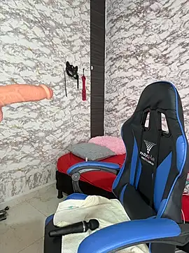 Snapshot of AlisSon__hot chatting on December 14, 2025, 6:46 pm AlisSon hot online show from December 14, 2025, 6:46 pm