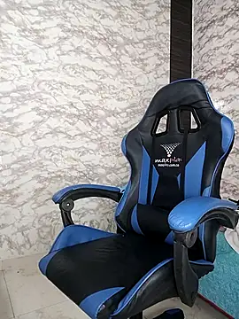 Snapshot of AlisSon__hot chatting on December 1, 2025, 1:17 am AlisSon hot online show from December 1, 2025, 1:17 am