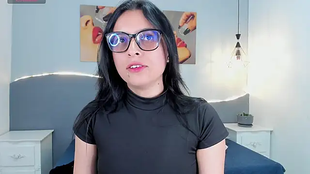 Sara mora  online show from June 11, 2026, 7:11 pm