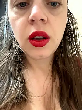 Snapshot of ladywithbigass chatting on January 9, 2026, 6:09 am ladywithbigass online show from January 9, 2026, 6:09 am