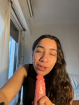 Snapshot of Souphicherry chatting on July 27, 2026, 8:49 pm Souphicherry online show from July 27, 2026, 8:49 pm