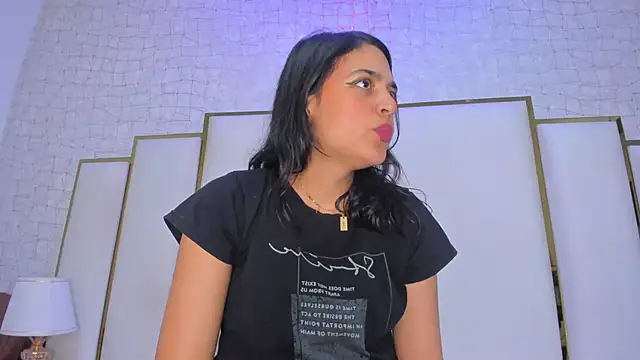 thalia888  online show from April 17, 2026, 5:38 pm