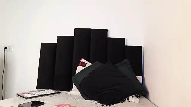 Snapshot of alexmark_ chatting on October 29, 2025, 7:13 pm alexmark online show from October 29, 2025, 7:13 pm