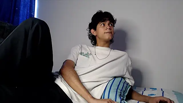 alexmark  online show from June 9, 2026, 6:09 pm