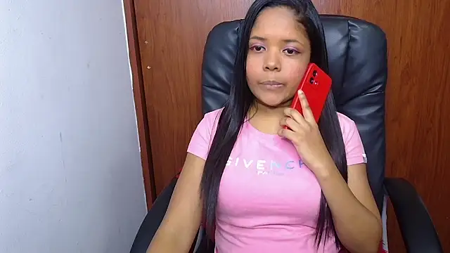 Snapshot of melikaronit2 chatting on September 18, 2025, 4:43 pm melikaronit2 online show from September 18, 2025, 4:43 pm