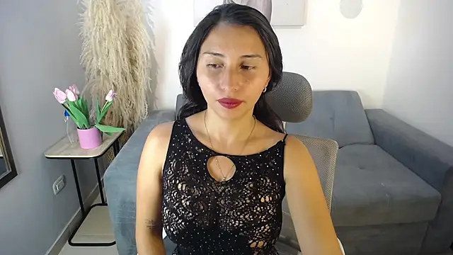 KateOwens  online show from April 19, 2026, 1:23 pm