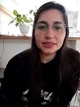 Snapshot of LolatuMiel chatting on September 19, 2025, 1:59 pm LolatuMiel online show from September 19, 2025, 1:59 pm