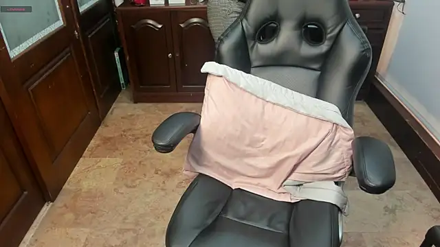 Snapshot of SexyRachel_ chatting on October 30, 2025, 12:25 pm SexyRachel online show from October 30, 2025, 12:25 pm