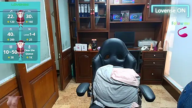 Snapshot of SexyRachel_ chatting on December 15, 2025, 12:00 pm SexyRachel online show from December 15, 2025, 12:00 pm