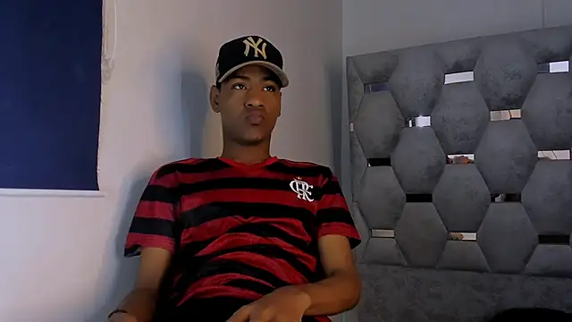 Snapshot of tiago_xxx_ chatting on October 20, 2025, 8:09 pm tiago xxx online show from October 20, 2025, 8:09 pm