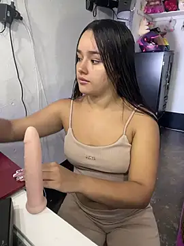 Luciaparker03 online show from February 8, 2026, 8:17 pm