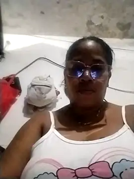 Snapshot of Big_ass_submissive chatting on October 23, 2025, 4:22 am Big ass submissive online show from October 23, 2025, 4:22 am