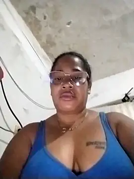 Snapshot of Big_ass_submissive chatting on October 27, 2025, 12:17 pm Big ass submissive online show from October 27, 2025, 12:17 pm