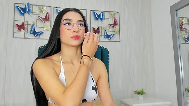 Snapshot of Alison_Carde05 chatting on December 5, 2025, 7:34 pm Alison Carde05 online show from December 5, 2025, 7:34 pm