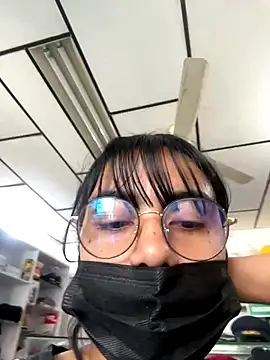 Kyra  Rose online show from November 27, 2025, 5:24 pm