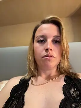 Snapshot of amberrose094 chatting on May 18, 2026, 7:07 pm amberrose094 online show from May 18, 2026, 7:07 pm