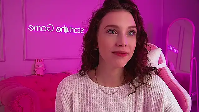 Snapshot of VeronicaVances chatting on October 2, 2025, 6:11 pm VeronicaVances online show from October 2, 2025, 6:11 pm