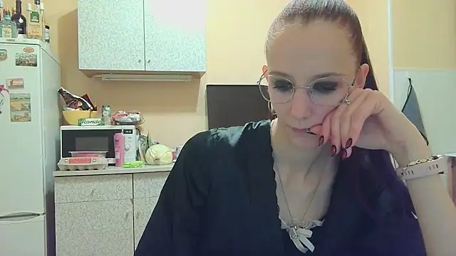 Snapshot of Lucy_Divine chatting on September 23, 2025, 7:32 pm Lucy Divine online show from September 23, 2025, 7:32 pm