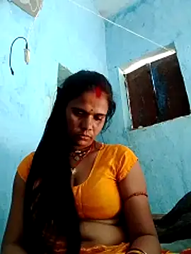 Snapshot of Hot_ashna chatting on February 13, 2026, 6:35 am Hot ashna online show from February 13, 2026, 6:35 am