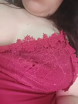 Julyy08 online show from May 19, 2026, 4:08 am
