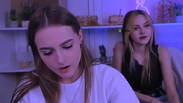 Snapshot of aria_moo chatting on September 16, 2025, 7:37 pm aria moo online show from September 16, 2025, 7:37 pm