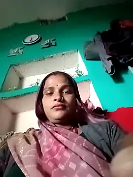 Snapshot of Sapna9685 chatting on November 16, 2025, 7:24 am Sapna9685 online show from November 16, 2025, 7:24 am