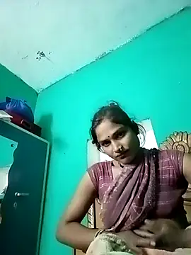 Snapshot of Sapna9685 chatting on November 8, 2025, 3:04 pm Sapna9685 online show from November 8, 2025, 3:04 pm