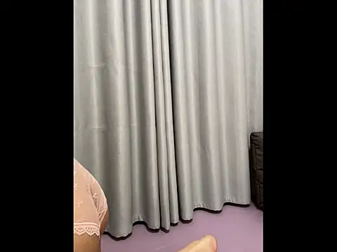 xinyu789 online show from December 17, 2025, 12:43 pm