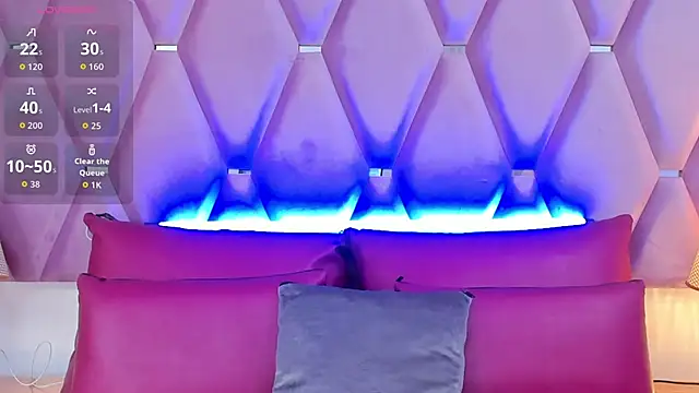 MaskedGirl  online show from November 7, 2025, 10:09 am