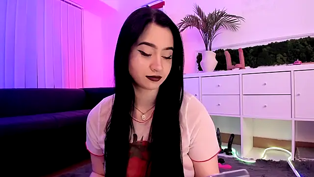 Mary Lori online show from May 13, 2026, 6:42 am