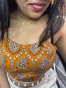 Riya-6969 online show from May 9, 2026, 4:38 am