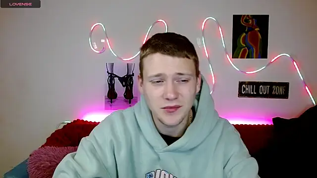 Xavier Night81 online show from November 20, 2025, 1:12 pm