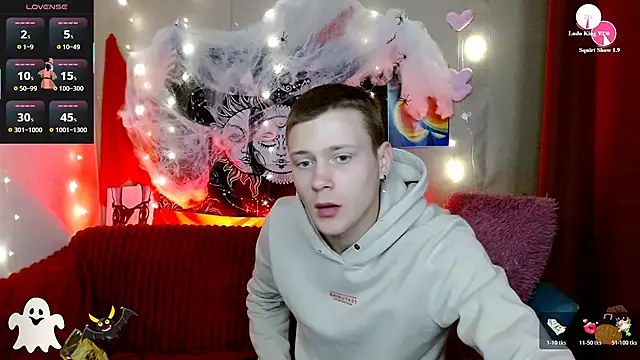 Xavier Night81 online show from November 4, 2025, 8:51 am