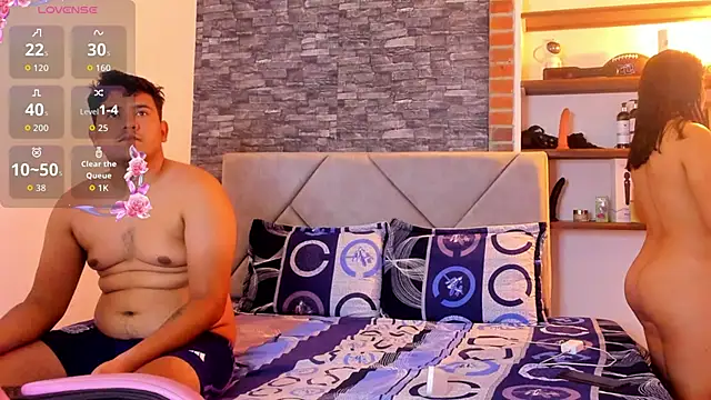 Sexxyy Couple  online show from June 15, 2026, 7:46 pm