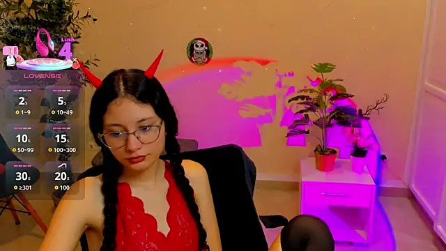 Krysten Riter online show from December 22, 2025, 1:55 pm