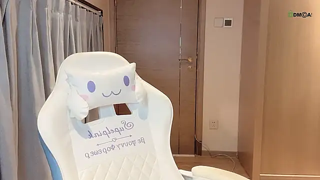 Makinghappymyself  online show from October 31, 2025, 1:30 pm