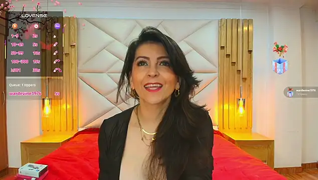 Snapshot of allie_pearl chatting on December 1, 2025, 12:06 pm allie pearl online show from December 1, 2025, 12:06 pm