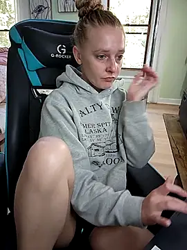  Karizma  online show from October 9, 2025, 1:44 pm