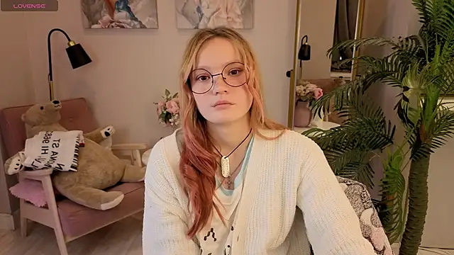 Snapshot of Ginger_Emma chatting on September 25, 2025, 2:23 pm Ginger Emma online show from September 25, 2025, 2:23 pm