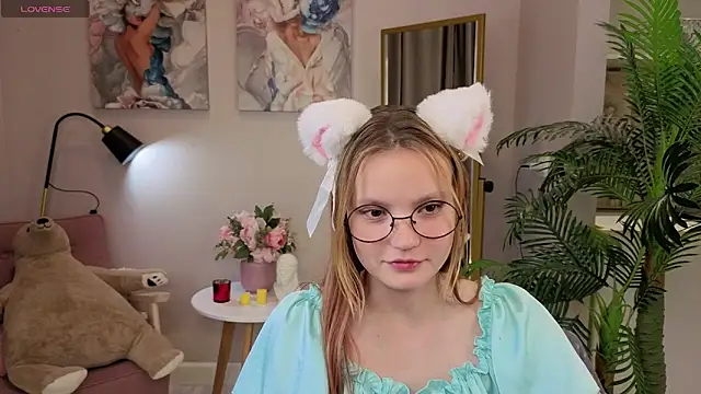 Snapshot of Ginger_Emma chatting on September 22, 2025, 8:48 pm Ginger Emma online show from September 22, 2025, 8:48 pm
