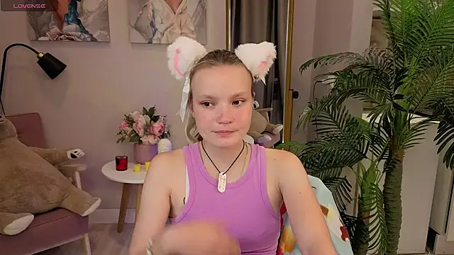 Snapshot of Ginger_Emma chatting on September 21, 2025, 9:09 pm Ginger Emma online show from September 21, 2025, 9:09 pm