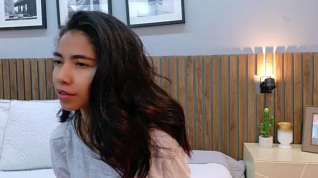 luna roja25 online show from January 19, 2026, 1:26 pm